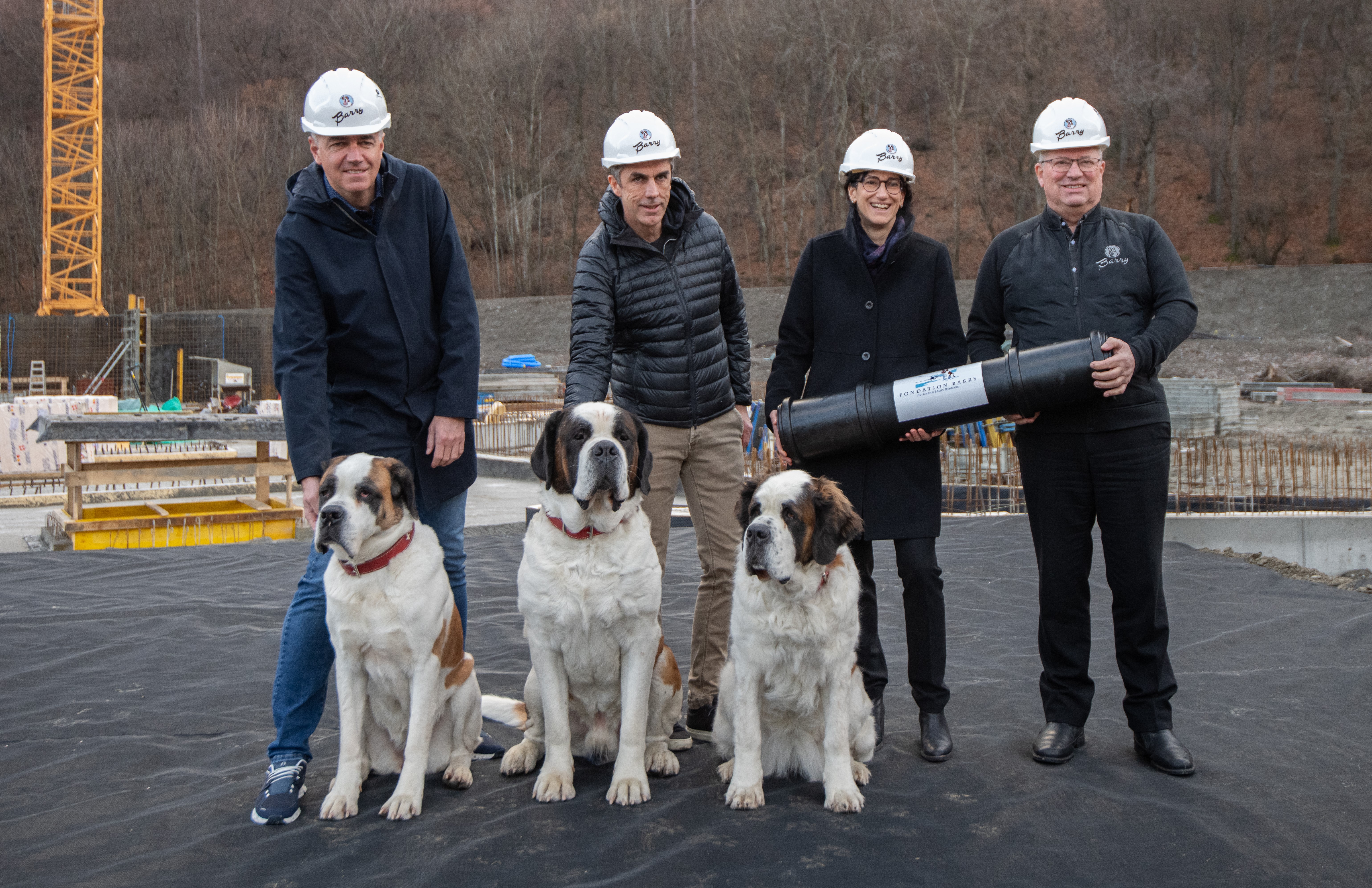 Barryland à Martigny: première pierre posée pour le futur parc dédié aux Saint-Bernard